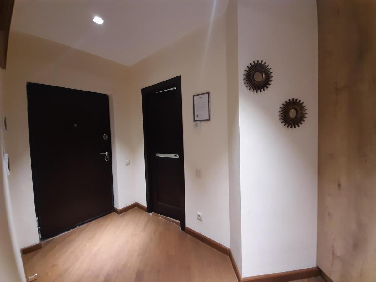 Pride Properties Welcomes You At 17 Buzant St 11-166 Yerevan Armenia Екстер'єр фото