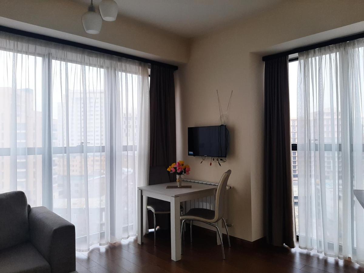 Pride Properties Welcomes You At 17 Buzant St 11-166 Yerevan Armenia Екстер'єр фото