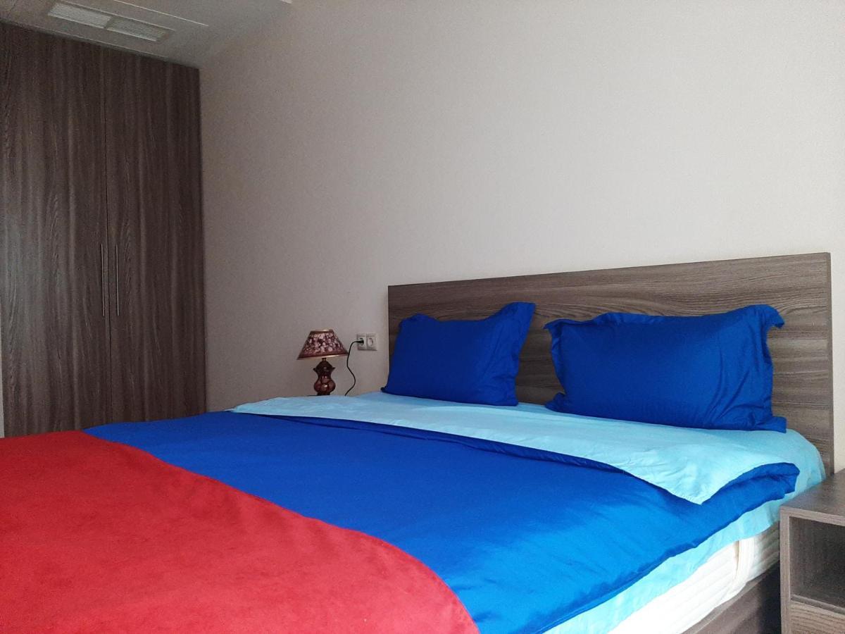 Pride Properties Welcomes You At 17 Buzant St 11-166 Yerevan Armenia Екстер'єр фото