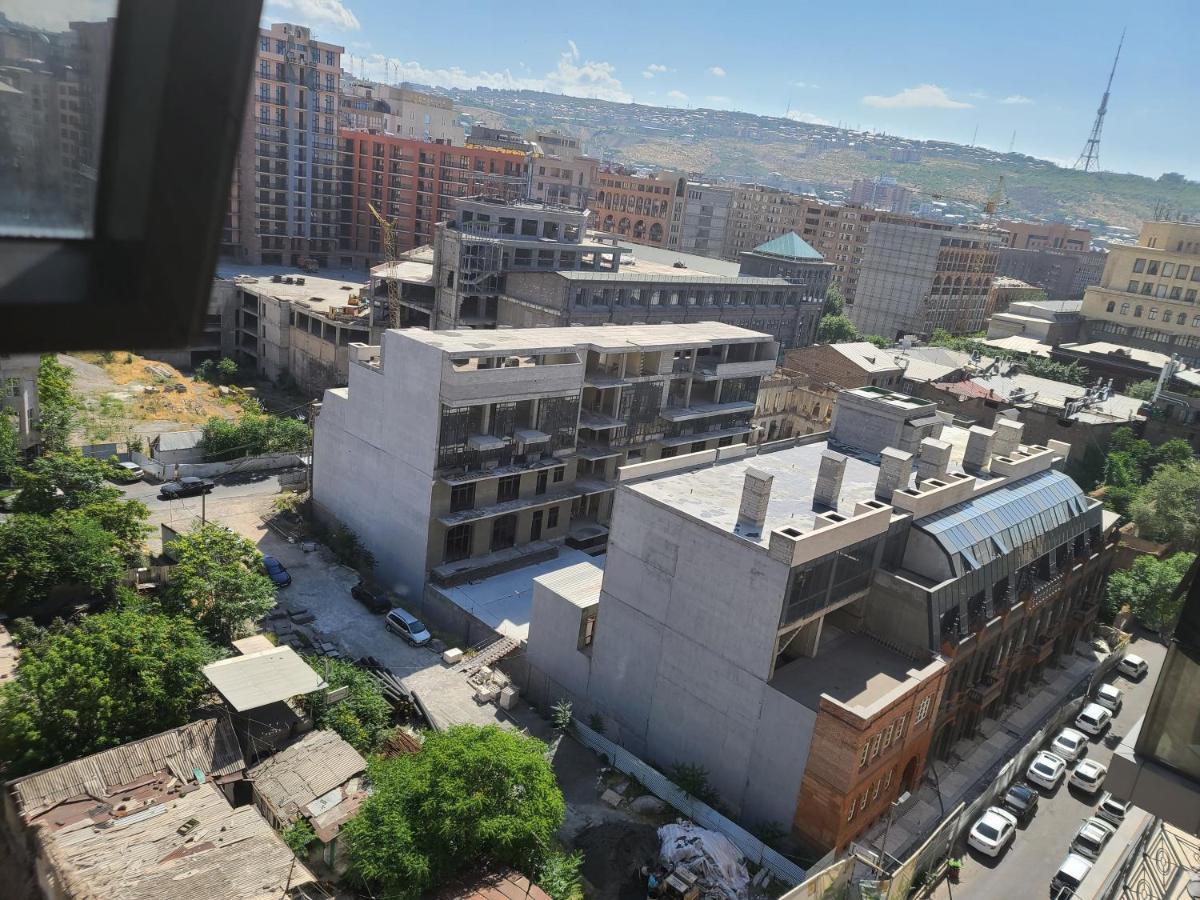 Pride Properties Welcomes You At 17 Buzant St 11-166 Yerevan Armenia Екстер'єр фото