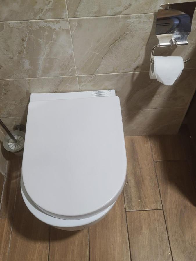 Pride Properties Welcomes You At 17 Buzant St 11-166 Yerevan Armenia Екстер'єр фото