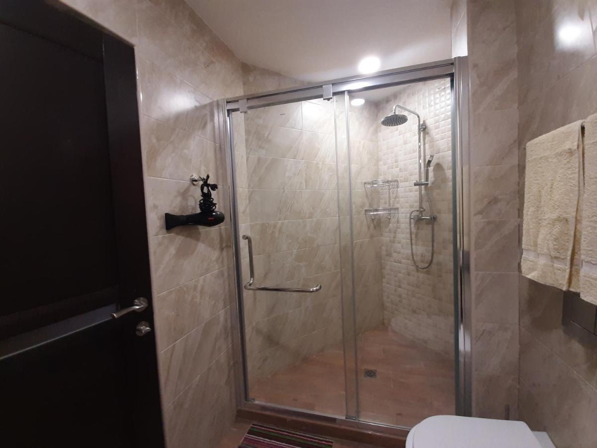 Pride Properties Welcomes You At 17 Buzant St 11-166 Yerevan Armenia Екстер'єр фото