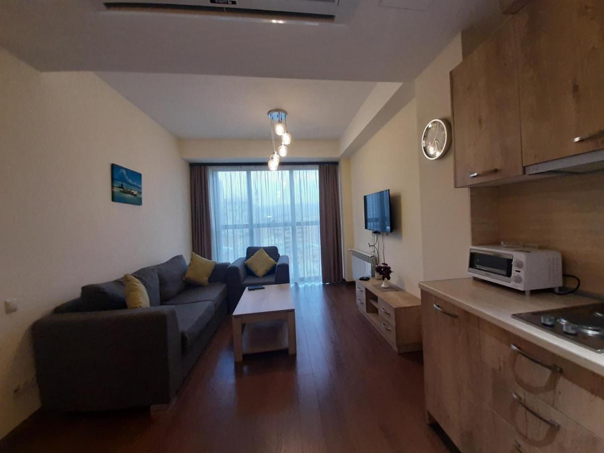 Pride Properties Welcomes You At 17 Buzant St 11-166 Yerevan Armenia Екстер'єр фото